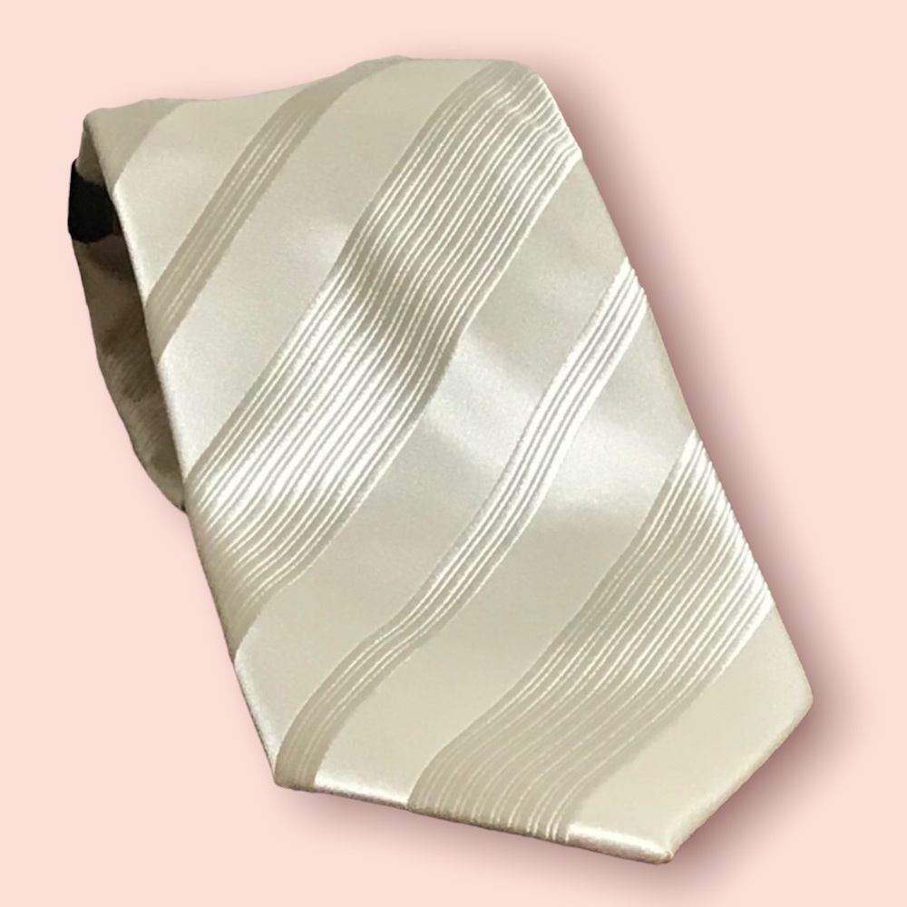 New Donald Trump White Cream Necktie